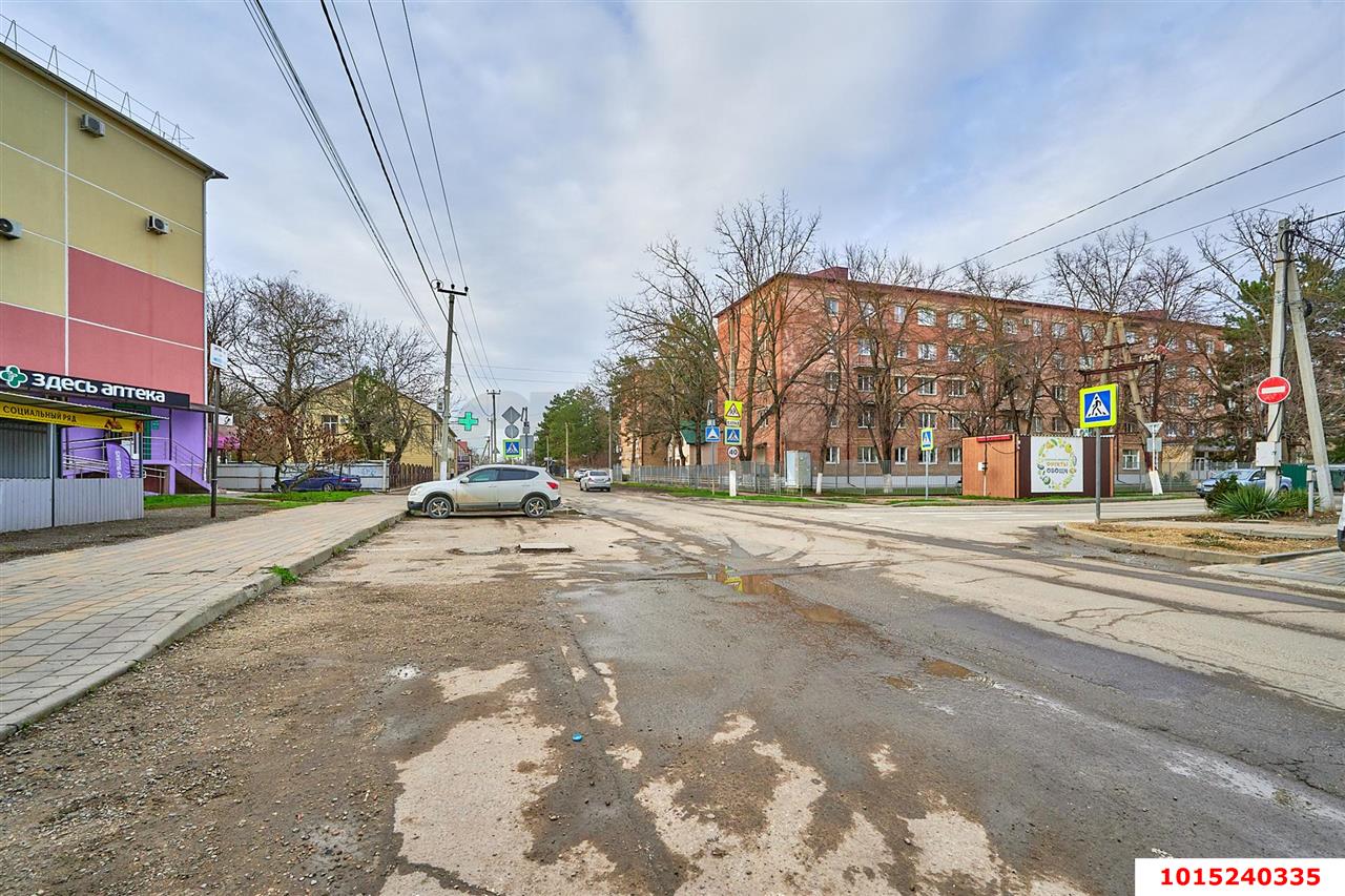 Фото №7: Торговое помещение 44 м² - Крымск, Платан, ул. Октябрьская, 37Л