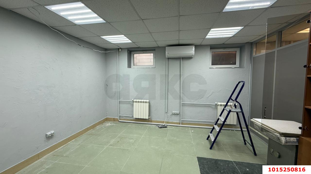 Фото №5: Торговое помещение 65 м² - Краснодар, Западный внутригородской округ, ул. Красная, 155/2