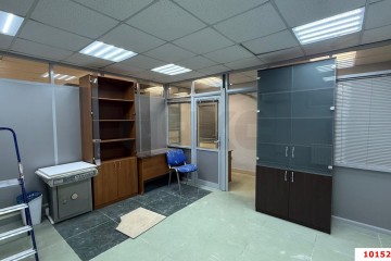 Фото №4: Торговое помещение 65 м² - Краснодар, мкр. Западный внутригородской округ, ул. Красная, 155/2