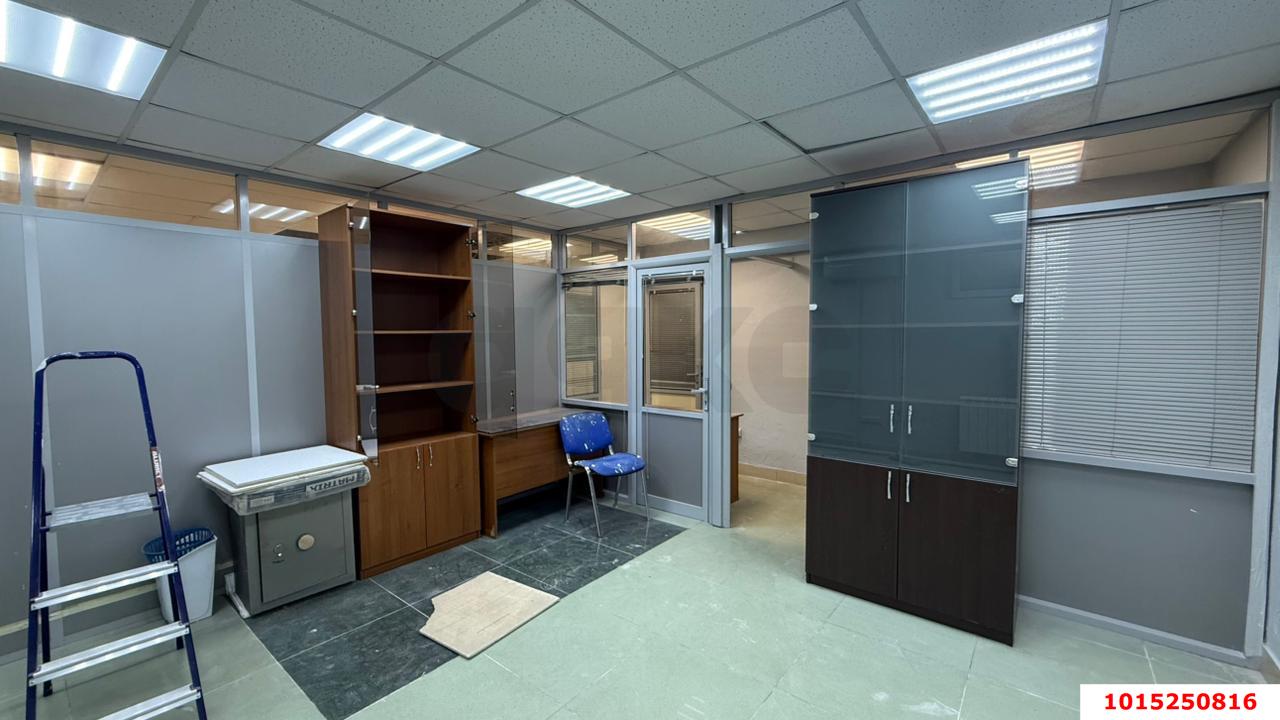 Фото №4: Торговое помещение 65 м² - Краснодар, Западный внутригородской округ, ул. Красная, 155/2