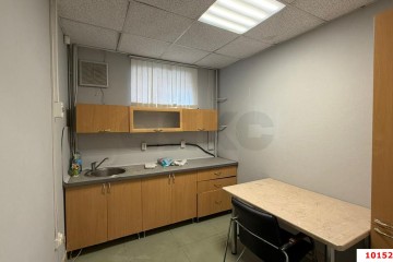 Фото №3: Торговое помещение 65 м² - Краснодар, мкр. Западный внутригородской округ, ул. Красная, 155/2