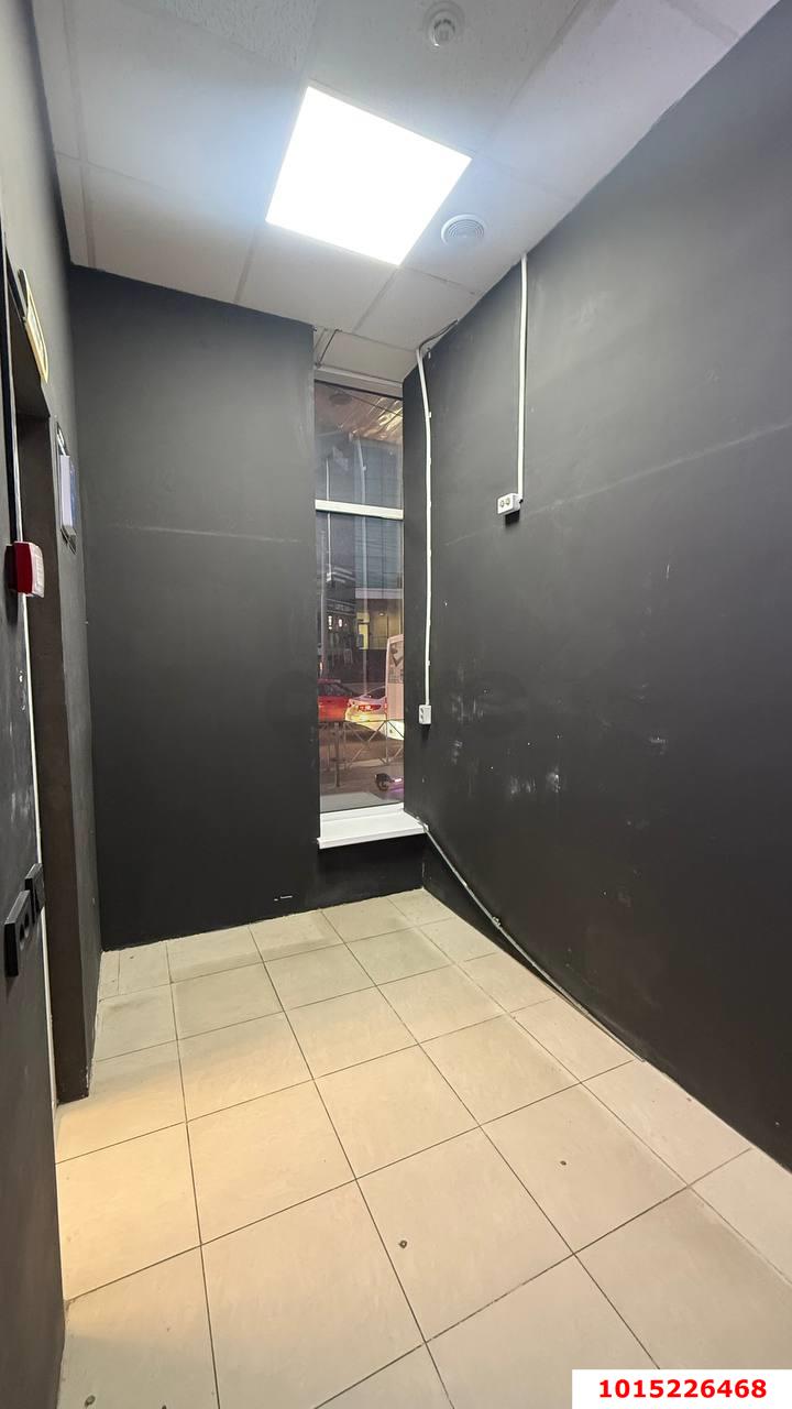 Фото №3: Коммерция 8 м² - Краснодар, Центральный внутригородской округ, мкр. Покровка, ул. Северная, 470