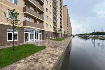 Фото №2: Торговое помещение 44 м² - Краснодар, мкр. жилой комплекс Дыхание, ул. Лётчика Позднякова, 2к25