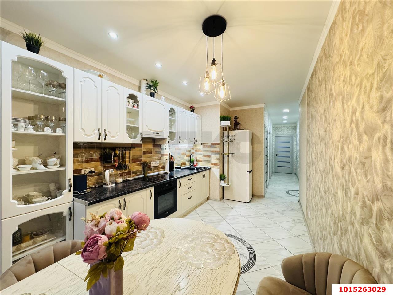 Фото №3: 2-комнатная квартира 63 м² - Краснодар, Музыкальный, ЖК Времена Года, имени Петра Метальникова, Завод Радиоизмерительных Приборов, Прикубанский внутригородской округ, мкр. жилой комплекс Времена года, ул. Петра Метальникова, 5к1