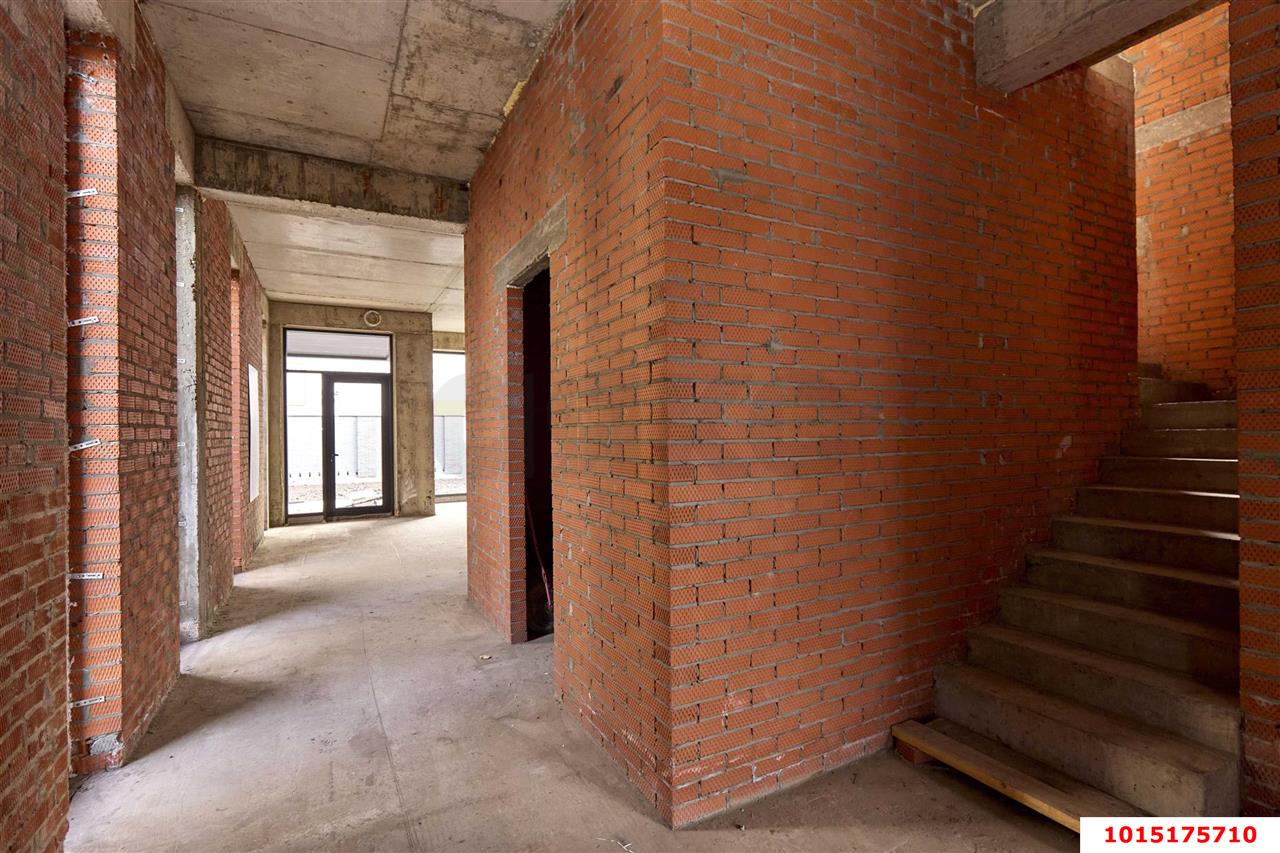 Фото №10: Дом 250 м² + 6 сот. - Краснодар, Фестивальный, ул. Труда, 180