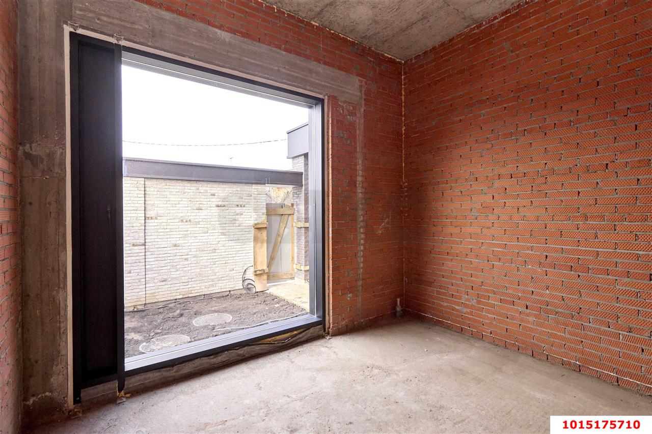 Фото №9: Дом 250 м² + 6 сот. - Краснодар, Фестивальный, ул. Труда, 180