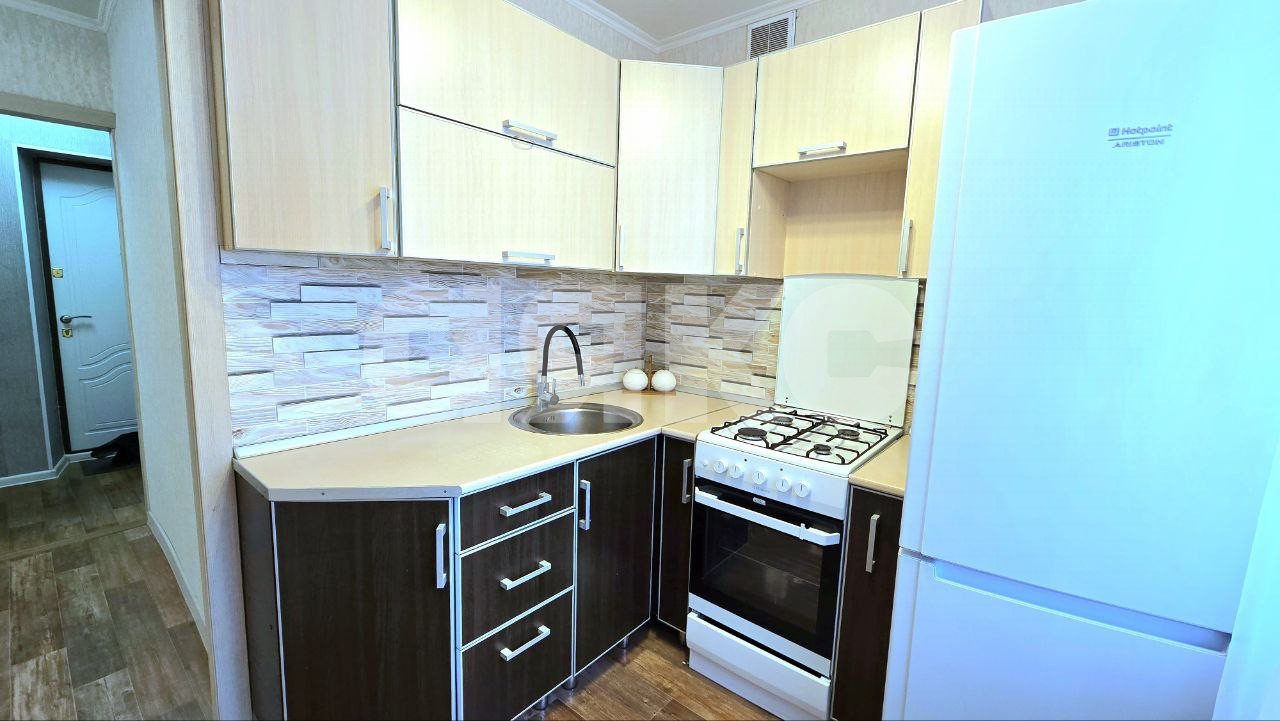 Фото №12: 2-комнатная квартира 42 м² - Нижнекамск, 2-й квартал, ул. Юности, 1