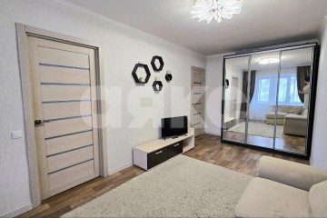 Фото №2: 2-комнатная квартира 42 м² - Нижнекамск, мкр. 2-й квартал, ул. Юности, 1