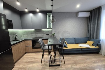 Фото №2: 2-комнатная квартира 67 м² - Краснодар, мкр. имени Петра Метальникова, ул. Тополиная, 48к1