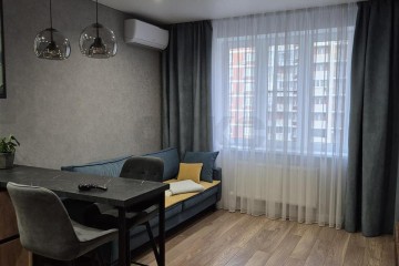 Фото №1: 2-комнатная квартира 67 м² - Краснодар, мкр. имени Петра Метальникова, ул. Тополиная, 48к1