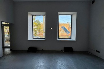 Фото №5: Торговое помещение 29 м² - Краснодар, мкр. Центральный, ул. Гоголя, 52