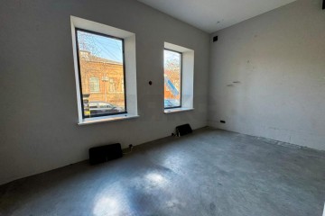 Фото №4: Торговое помещение 29 м² - Краснодар, мкр. Центральный, ул. Гоголя, 52