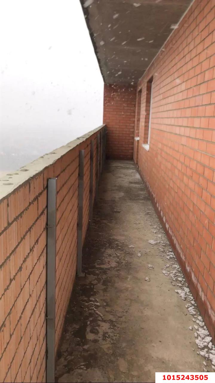 Фото №2: 3-комнатная квартира 82 м² - Российский, Прикубанский внутригородской округ, ул. имени В.М. Комарова, 21Б