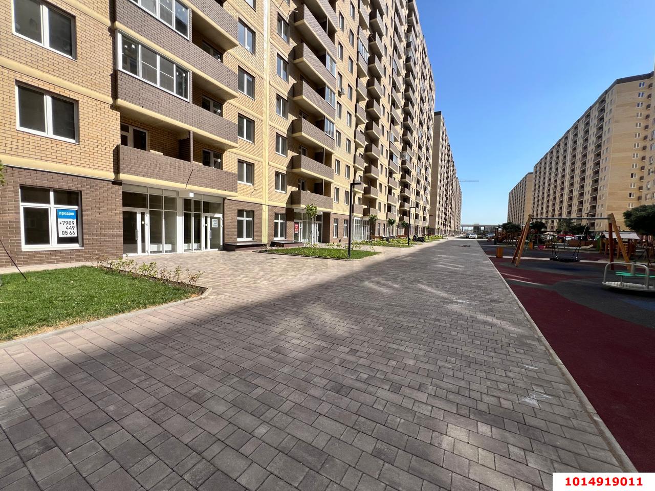 Фото №2: Торговое помещение 45 м² - Краснодар, жилой комплекс Дыхание, ул. Лётчика Позднякова, 2к25