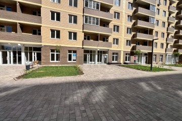 Фото №1: Торговое помещение 45 м² - Краснодар, мкр. жилой комплекс Дыхание, ул. Лётчика Позднякова, 2к25