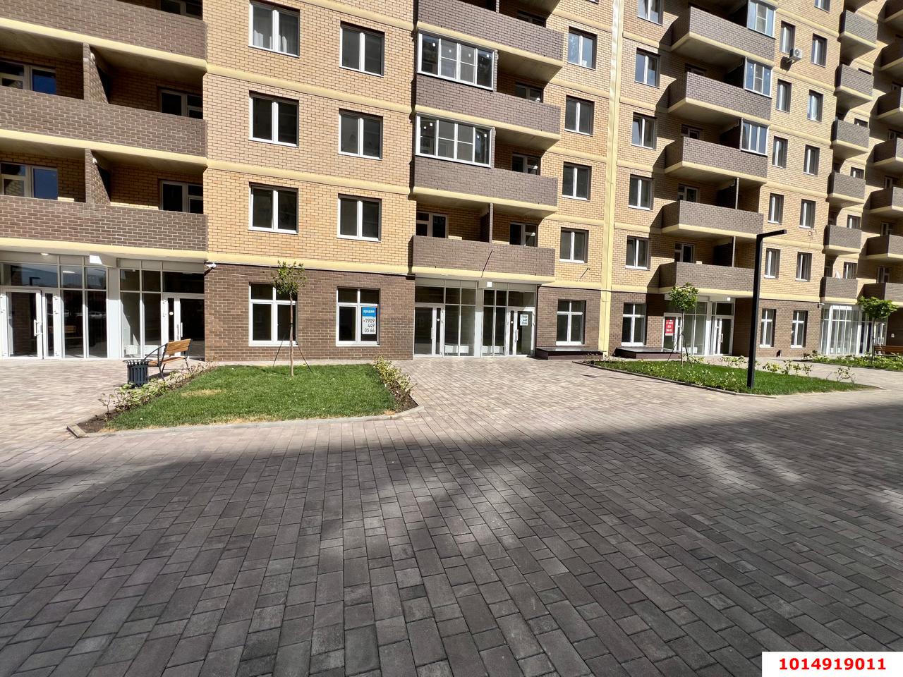 Фото №1: Торговое помещение 45 м² - Краснодар, жилой комплекс Дыхание, ул. Лётчика Позднякова, 2к25