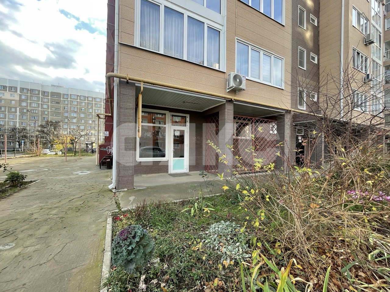 Фото №12: Коммерция 104 м² - Майкоп, квартал Черёмушки, ул. Пионерская, 530