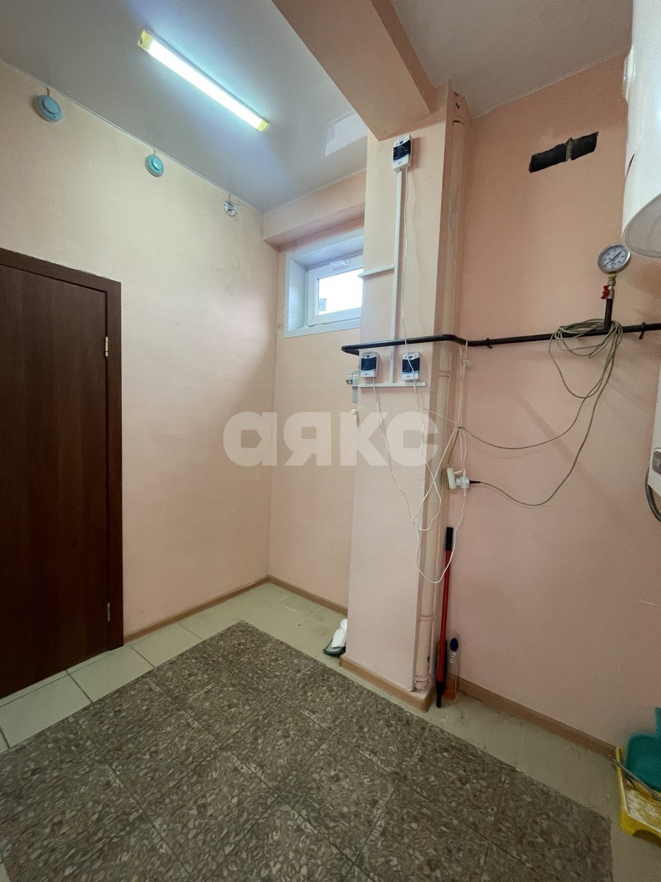 Фото №10: Коммерция 104 м² - Майкоп, квартал Черёмушки, ул. Пионерская, 530