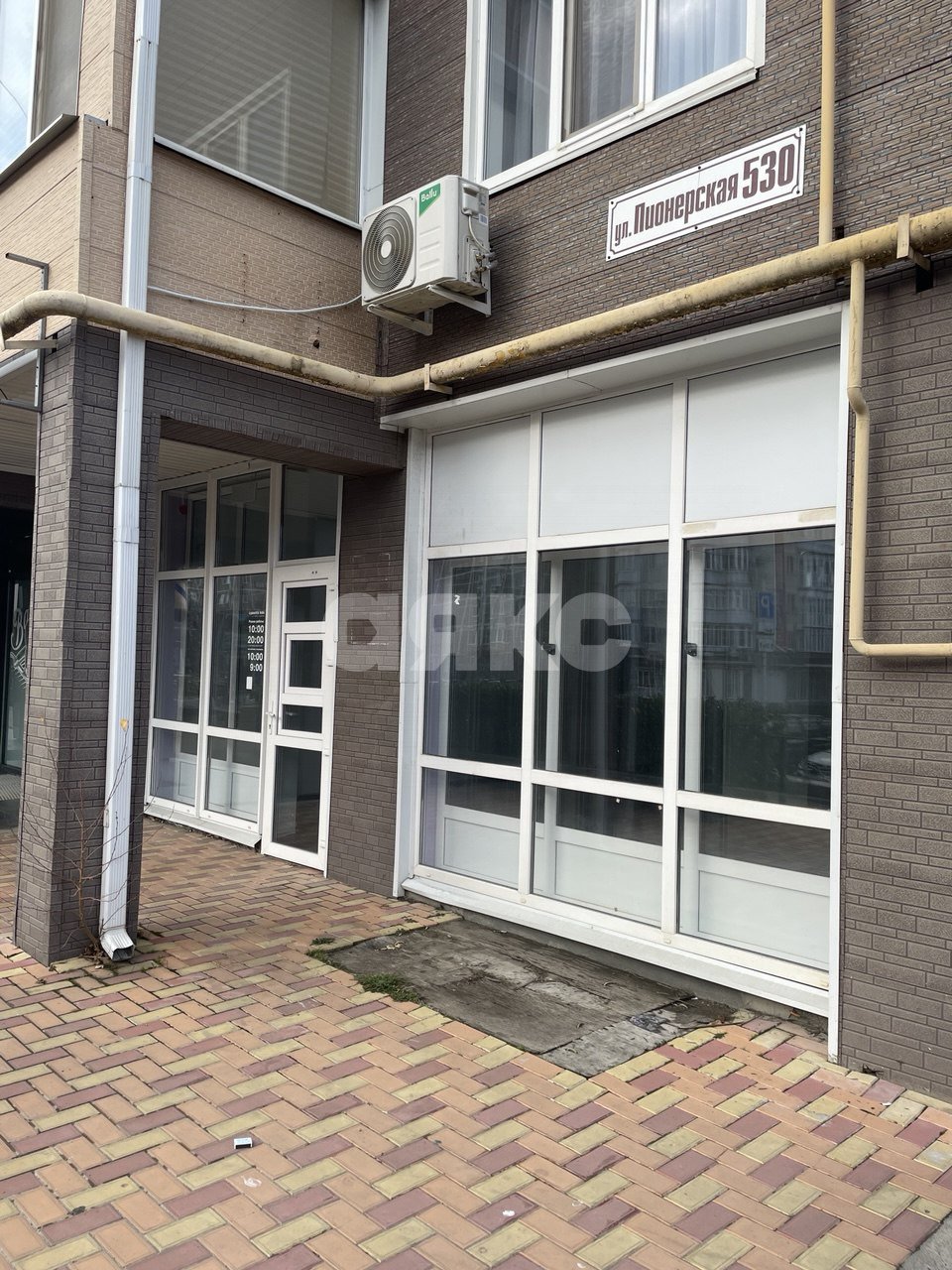 Фото №1: Коммерция 104 м² - Майкоп, квартал Черёмушки, ул. Пионерская, 530