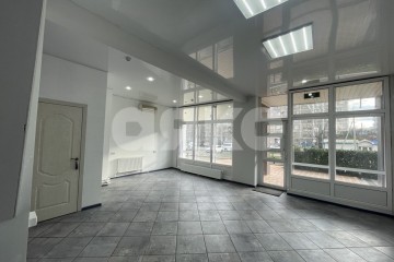 Фото №2: Коммерция 104 м² - Майкоп, мкр. квартал Черёмушки, ул. Пионерская, 530