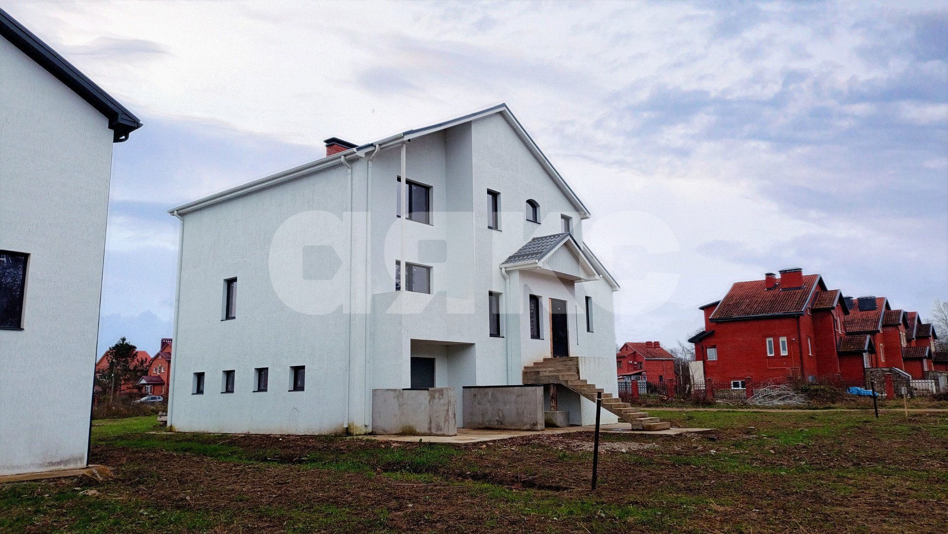 Фото №2: Дом 390 м² + 8 сот. - Саратовская, 4-й, ул. Шоссейная, 179