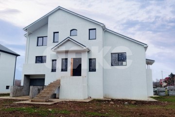 Фото №1: Дом 390 м² - Саратовская, мкр. 4-й, ул. Шоссейная, 179