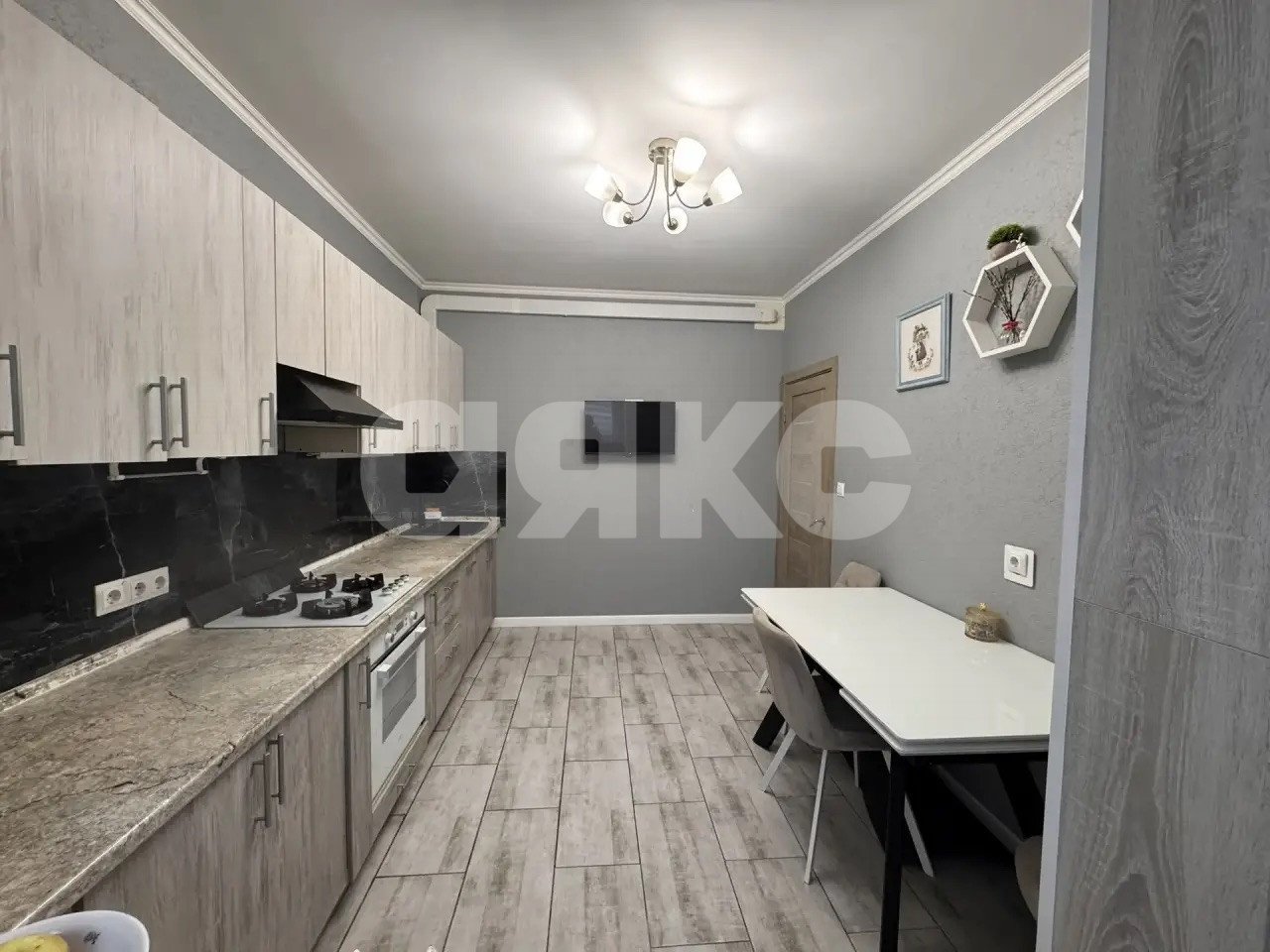 Фото №3: 2-комнатная квартира 63 м² - Геленджик, Южный, ул. Жуковского, 18