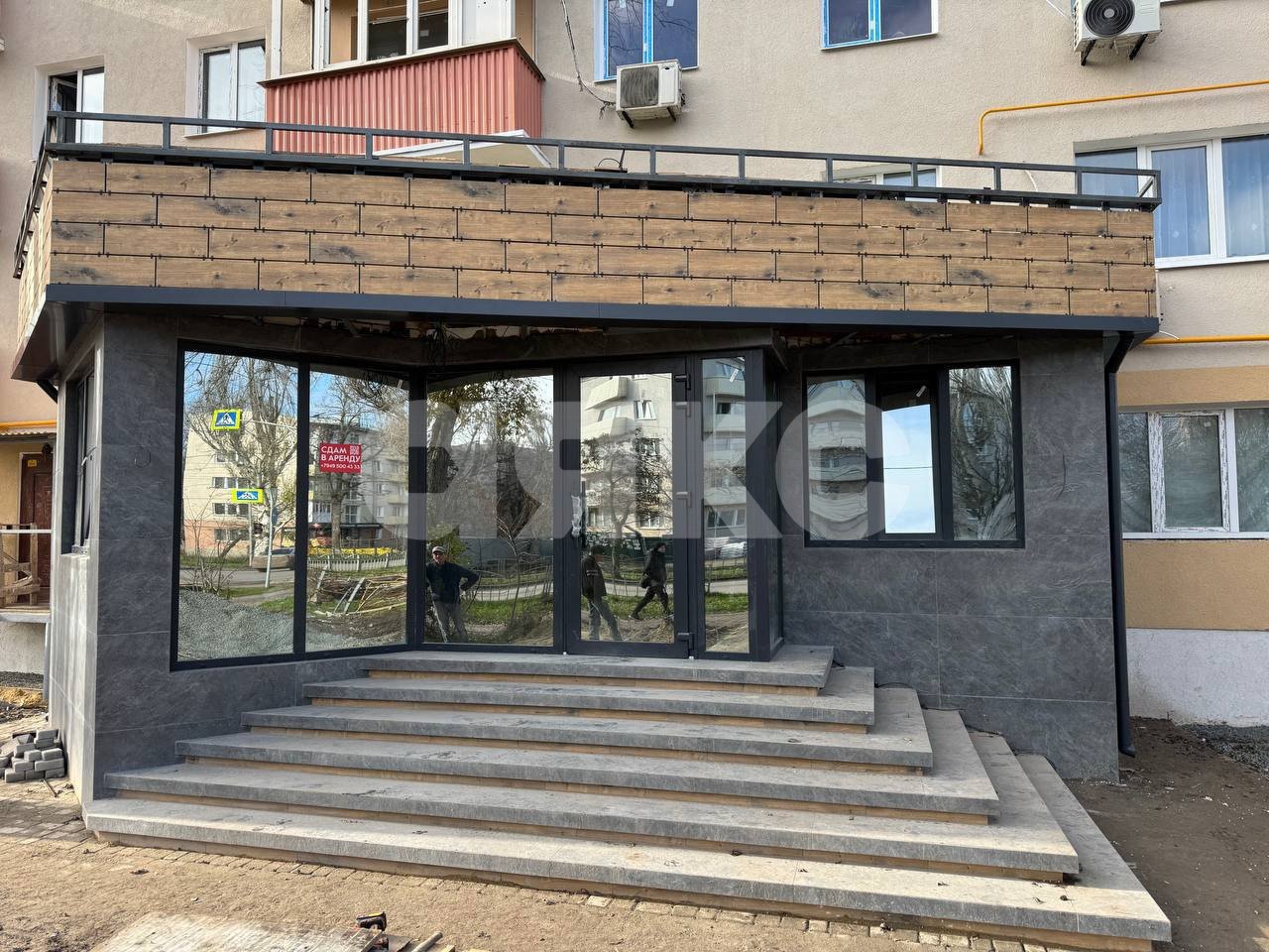 Фото №1: Коммерция 70 м² - Мариуполь, Жовтневый, пр-кт Строителей, 86А