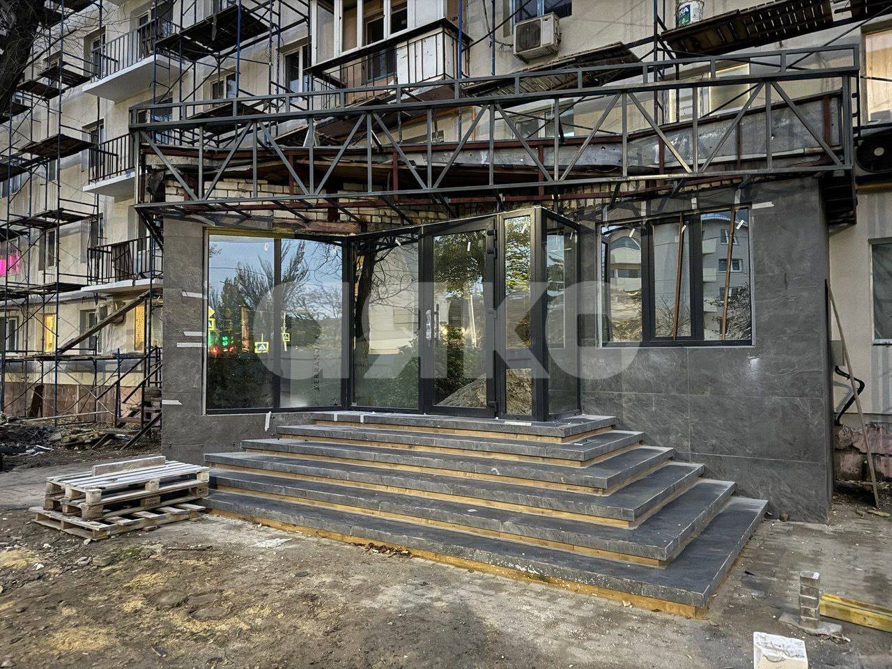 Фото №3: Коммерция 70 м² - Мариуполь, Жовтневый, пр-кт Строителей, 86А