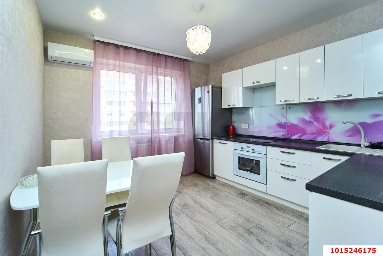 Фото №1: 2-комнатная квартира 65 м² - Краснодар, Солнечный, ул. Казбекская, 3