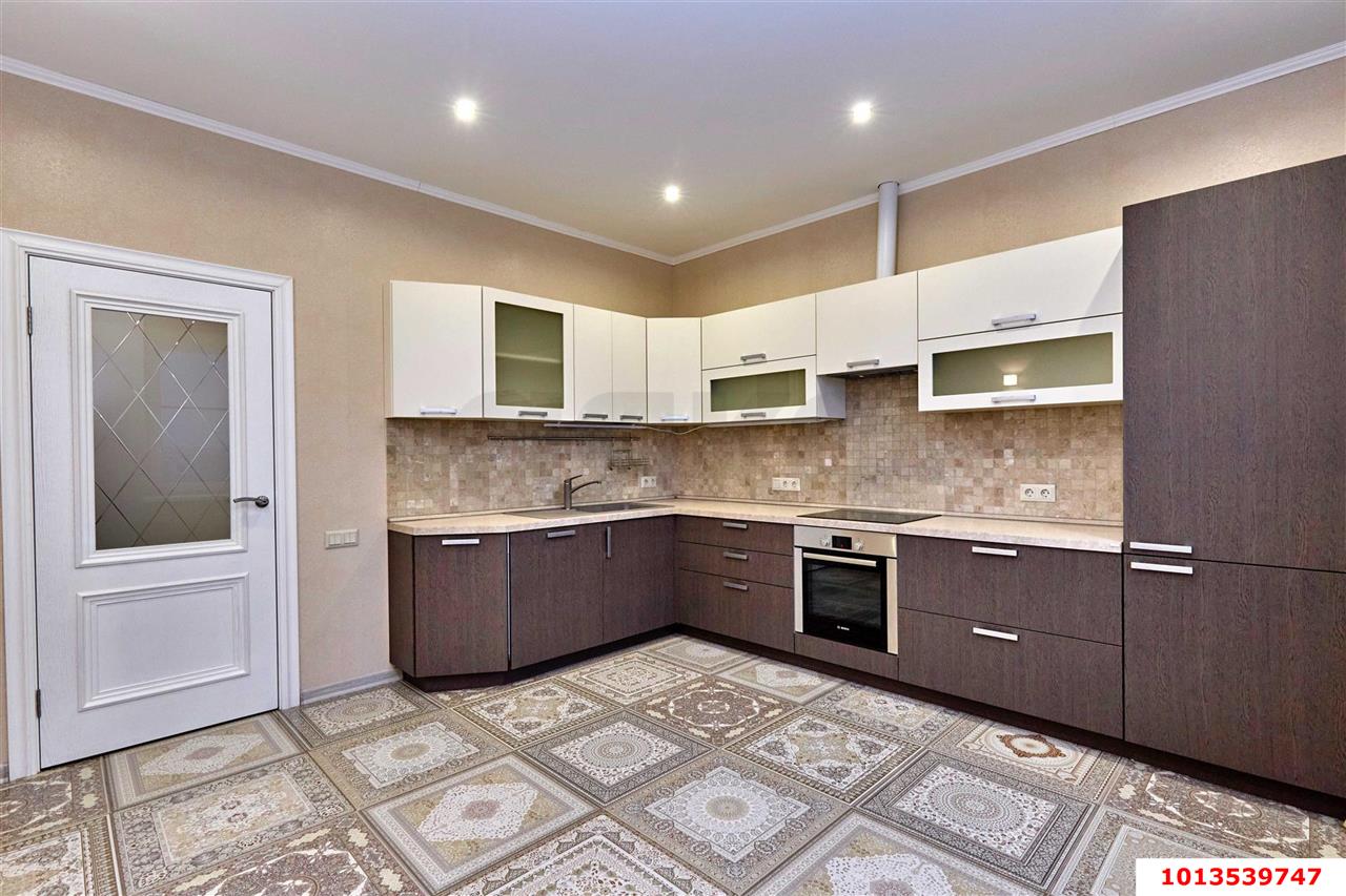 Фото №2: 2-комнатная квартира 87 м² - Краснодар, Покровка, Центральный внутригородской округ, мкр. Центральный, ул. Березанская, 41