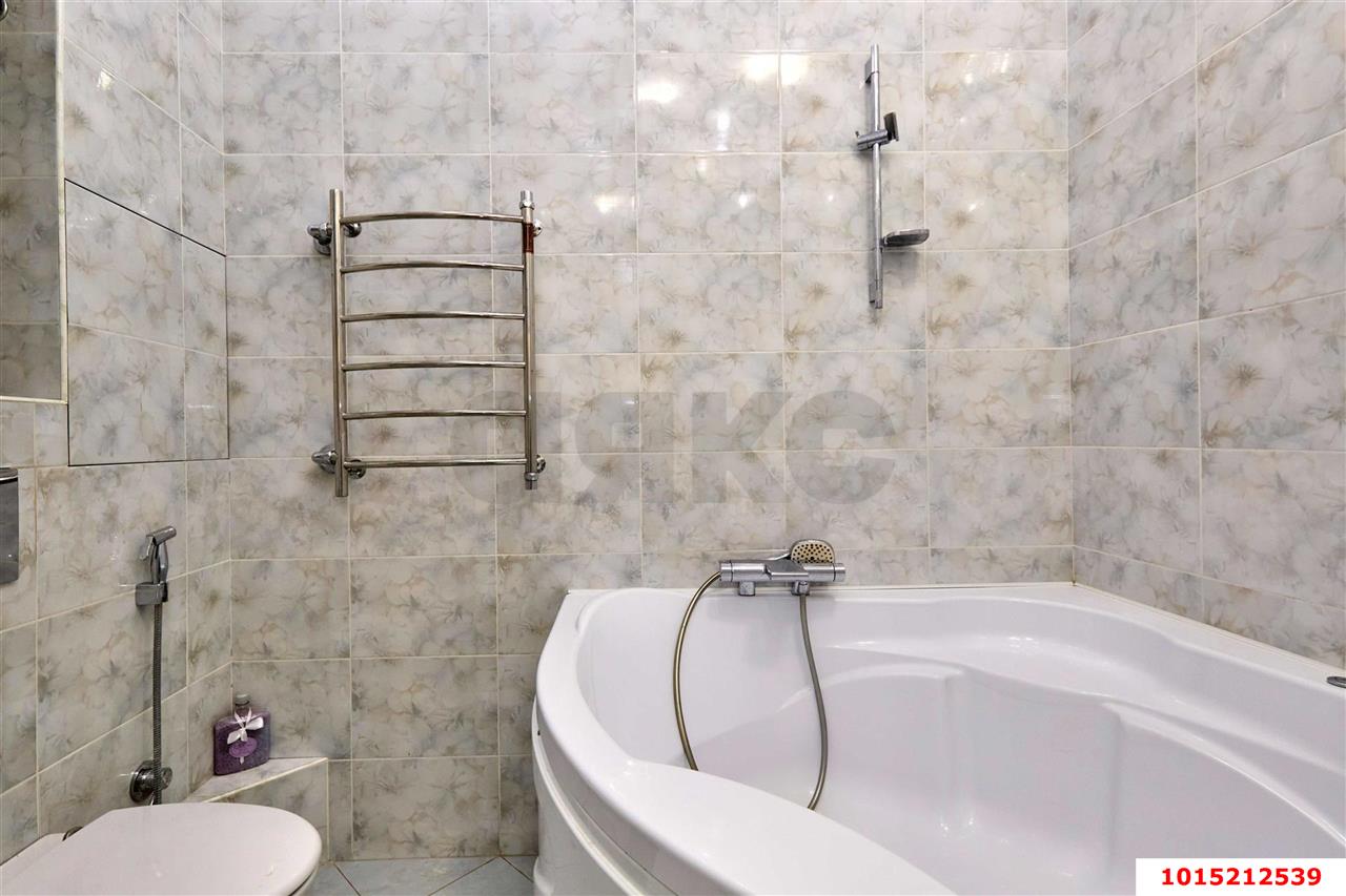 Фото №13: 2-комнатная квартира 100 м² - Краснодар, Западный внутригородской округ, ЖК Новый Город, мкр. Юбилейный, б-р Клары Лучко, 16