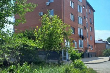 Фото №1: 2-комнатная квартира 55 м² - Адыгейск, пр-кт Ленина, 9