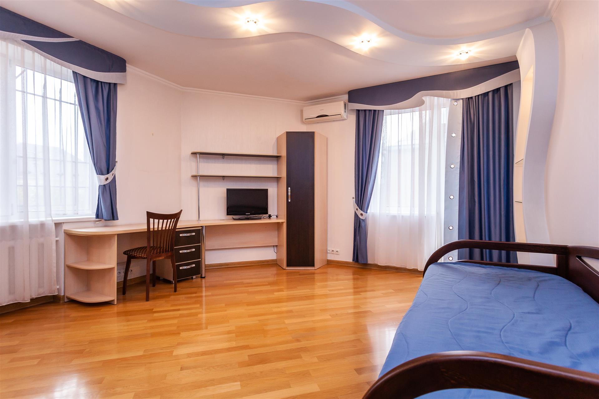 Фото №8: Дом 385 м² + 3.15 сот. - Краснодар, Западный внутригородской округ, мкр. Фестивальный, ул. Михаила Власова, 157