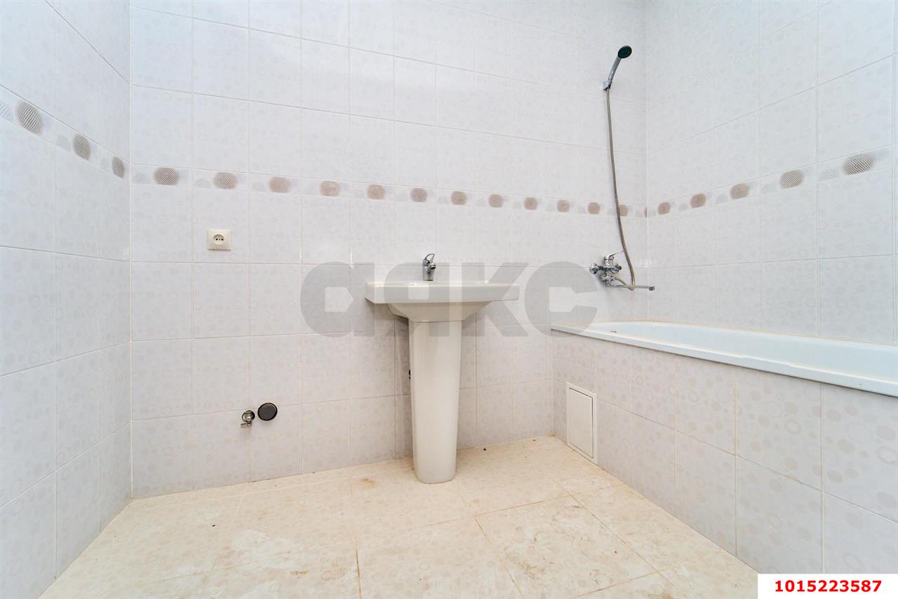 Фото №9: 2-комнатная квартира 180 м² - Краснодар, Отделение № 1 ОПХ Колос, ул. Кирпильская, 15