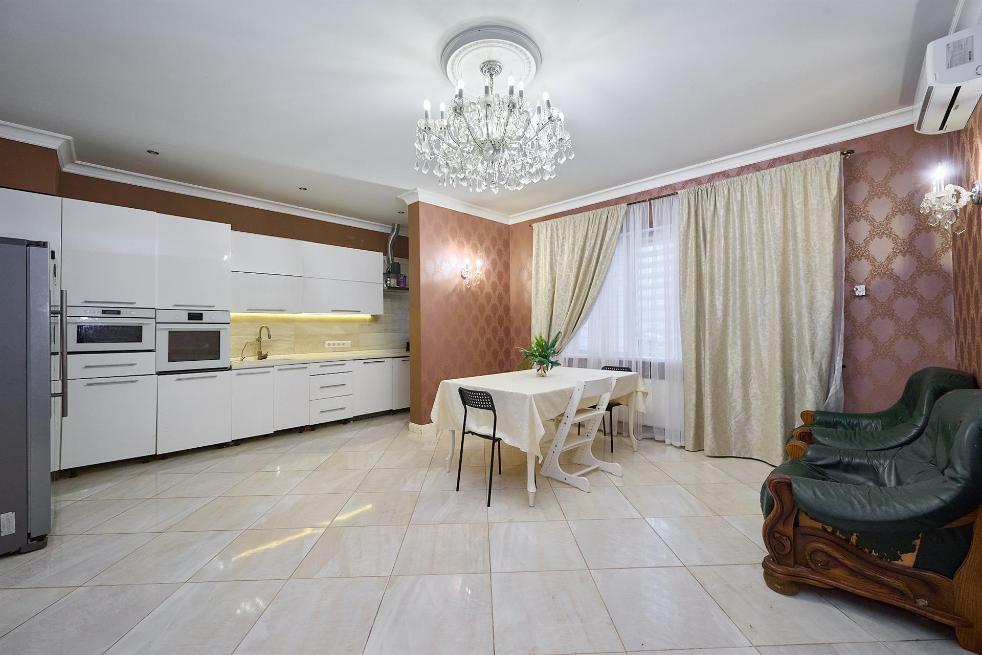 Фото №1: 3-комнатная квартира 140 м² - Краснодар, Прикубанский внутригородской округ, 40 лет Победы, мкр. жилой комплекс Симфония, ул. Российская, 72/2