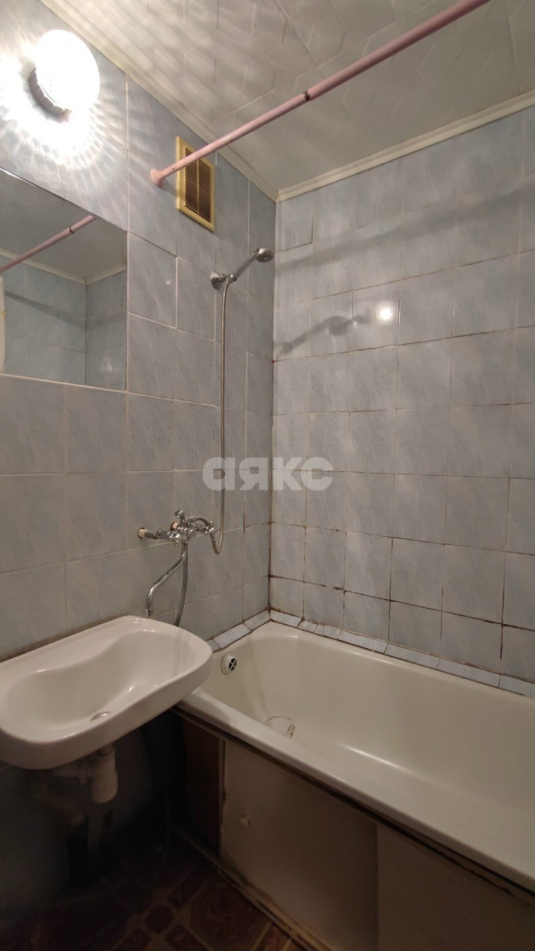 Фото №11: 2-комнатная квартира 50 м² - Волгоград, Краснооктябрьский, ул. Курильская, 5