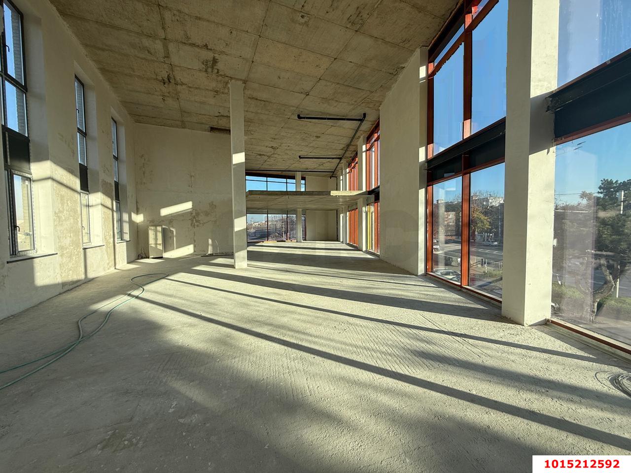 Фото №5: Торговое помещение 541 м² - Краснодар, Пашковский, ул. имени В.Н. Мачуги, 49