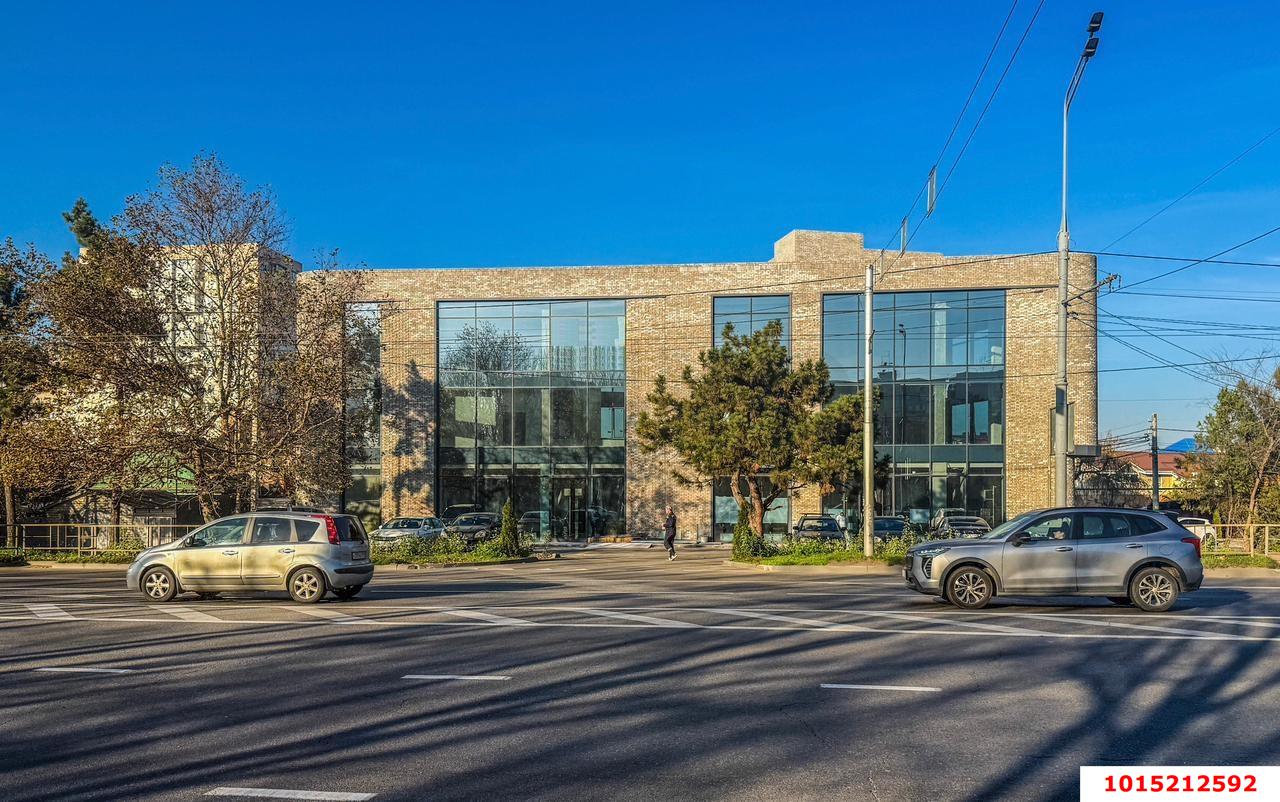 Фото №3: Коммерция 541 м² - Краснодар, Карасунский внутригородской округ, ж/м Пашковский, ул. имени В.Н. Мачуги, 49