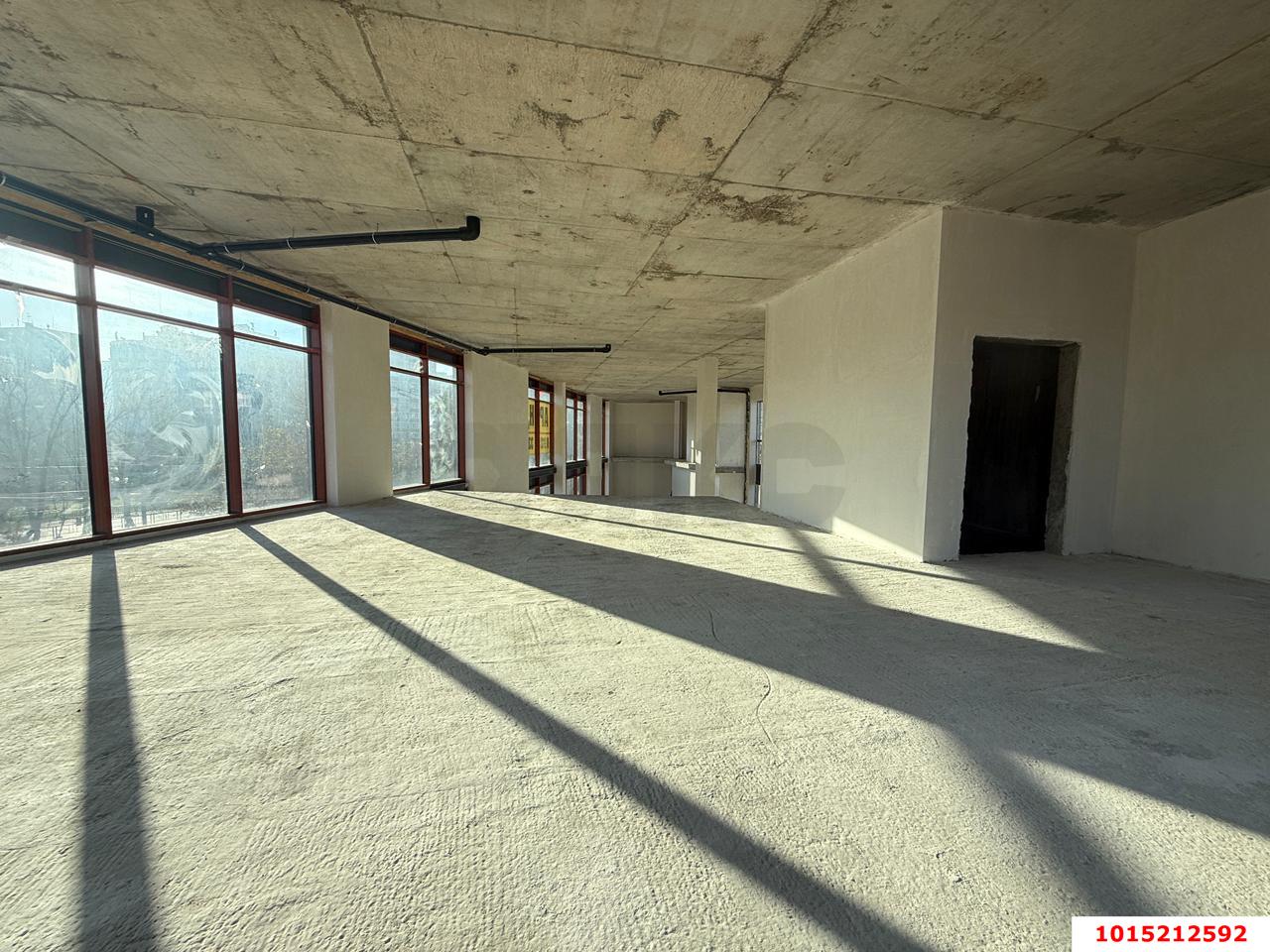 Фото №4: Торговое помещение 541 м² - Краснодар, Пашковский, ул. имени В.Н. Мачуги, 49