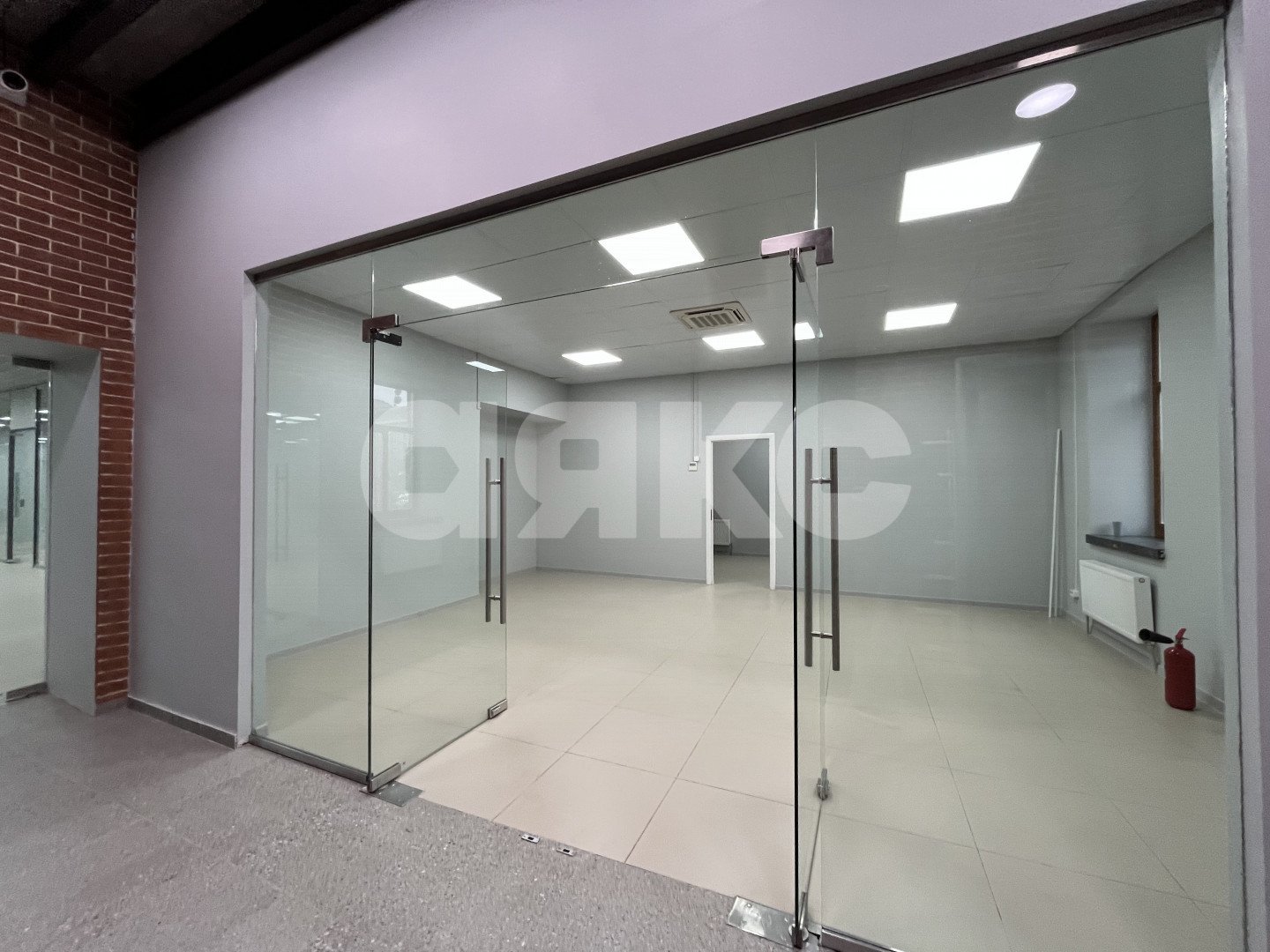 Фото №4: Коммерция 660 м² - Ростов-на-Дону, Ленинский, пр-кт Будённовский, 42