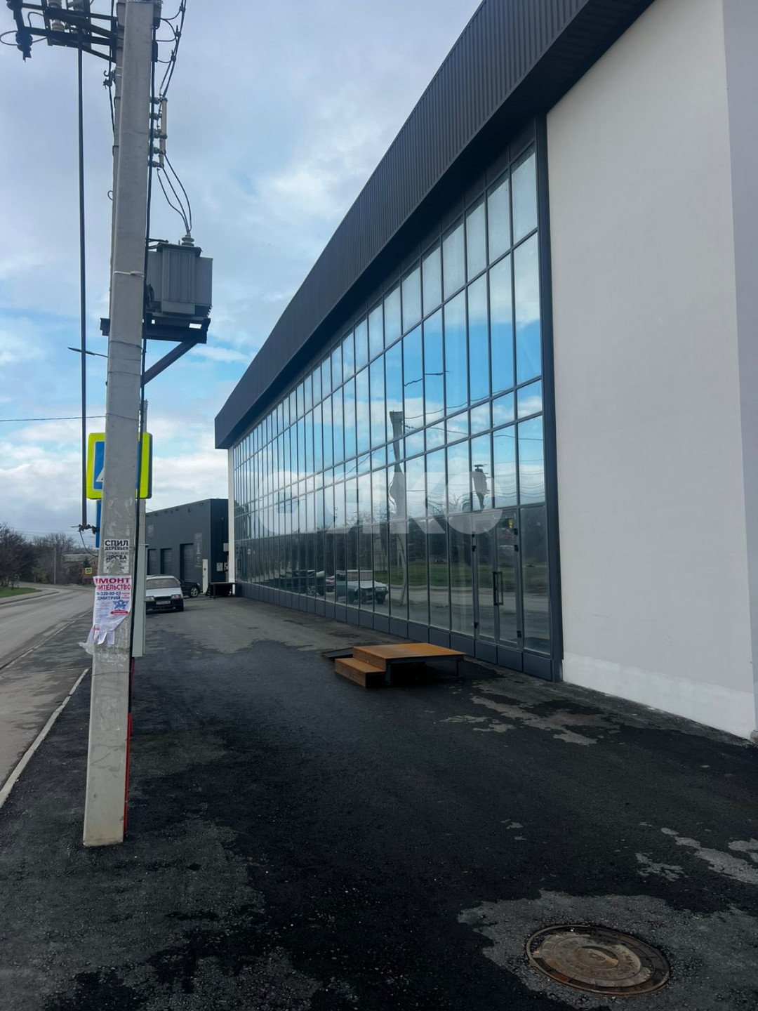 Фото №2: Коммерция 400 м² - Симферополь, Луговое, ул. Мамак, 32