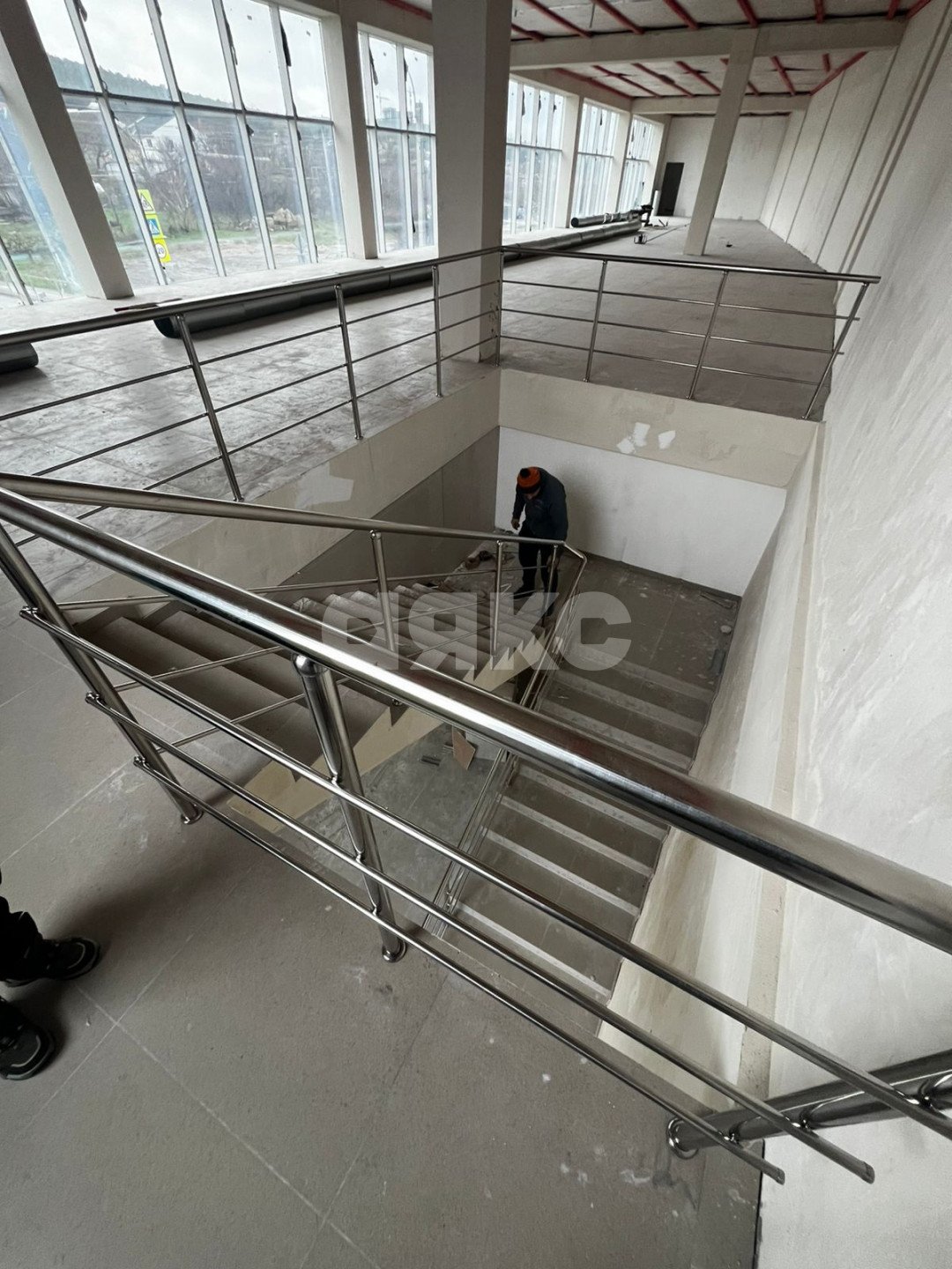 Фото №6: Коммерция 400 м² - Симферополь, Луговое, ул. Мамак, 32