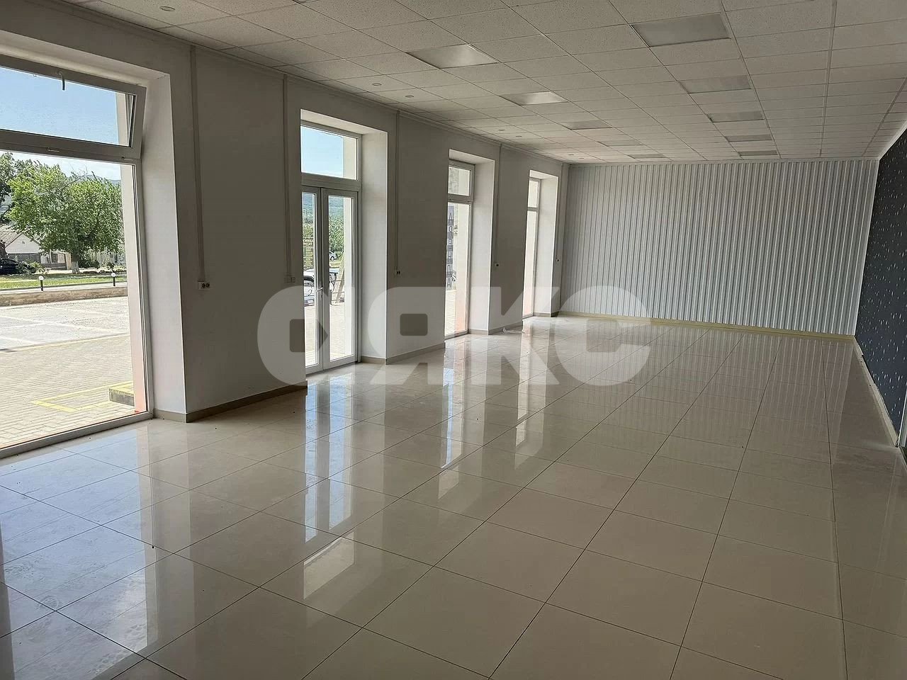 Фото №3: Коммерция 420 м² - Старый Крым, ул. Чапаева, 32