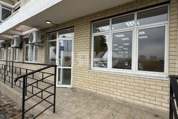 Фото №1: Коммерция 80 м² - Ростов-на-Дону, мкр. жилой комплекс Западная Резиденция, пер. Чаленко, 17/1
