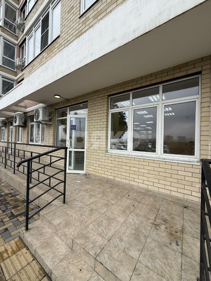 Фото №1: Коммерция 80 м² - Ростов-на-Дону, жилой комплекс Западная Резиденция, пер. Чаленко, 17/1