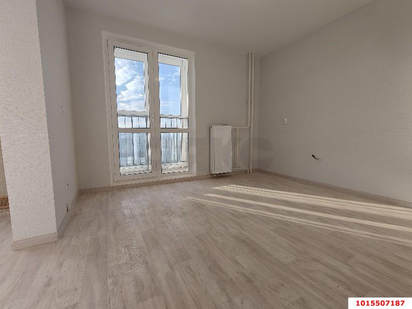 Фото №1: 1-комнатная квартира 33 м² - Краснодар, Прикубанский внутригородской округ, Восточный, мкр. жилой комплекс Квартал № 6, ул. Генерал-лейтенанта Александра Сапрунова, 42