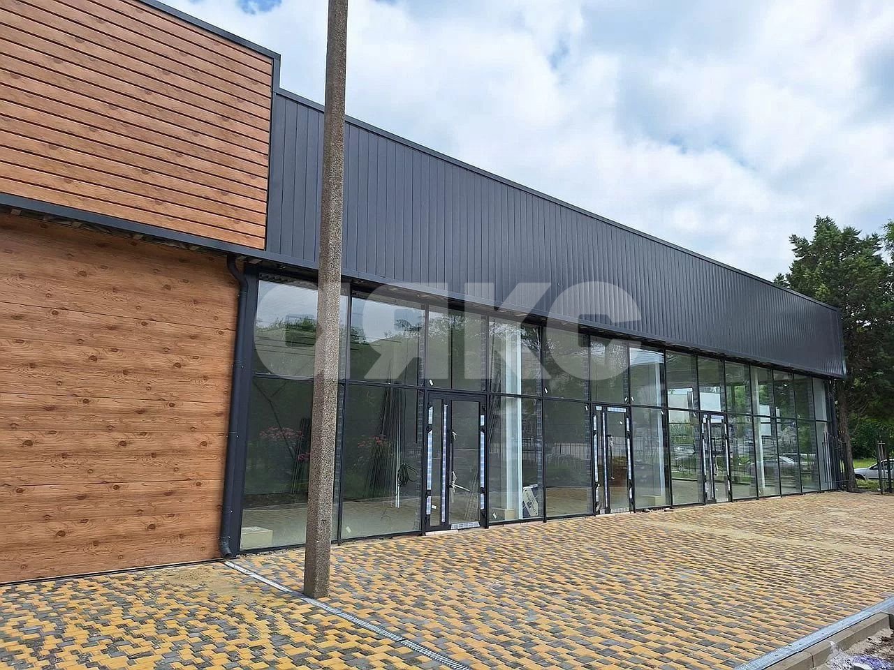 Фото №1: Коммерция 460 м² - Керчь, ул. Кирова, 1