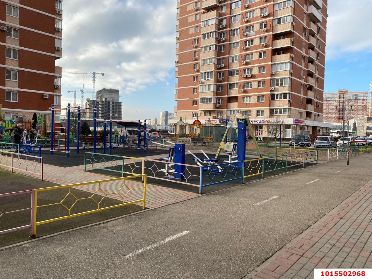 Фото №4: Торговое помещение 67 м² - Краснодар, жилой комплекс Спортивная Деревня, ул. Западный Обход, 42/3к4