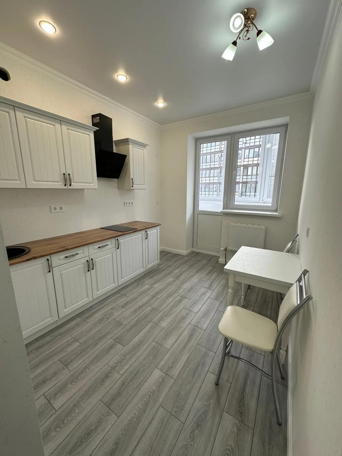 Фото №1: 1-комнатная квартира 33 м² - Южный, ул. Азовская, 2